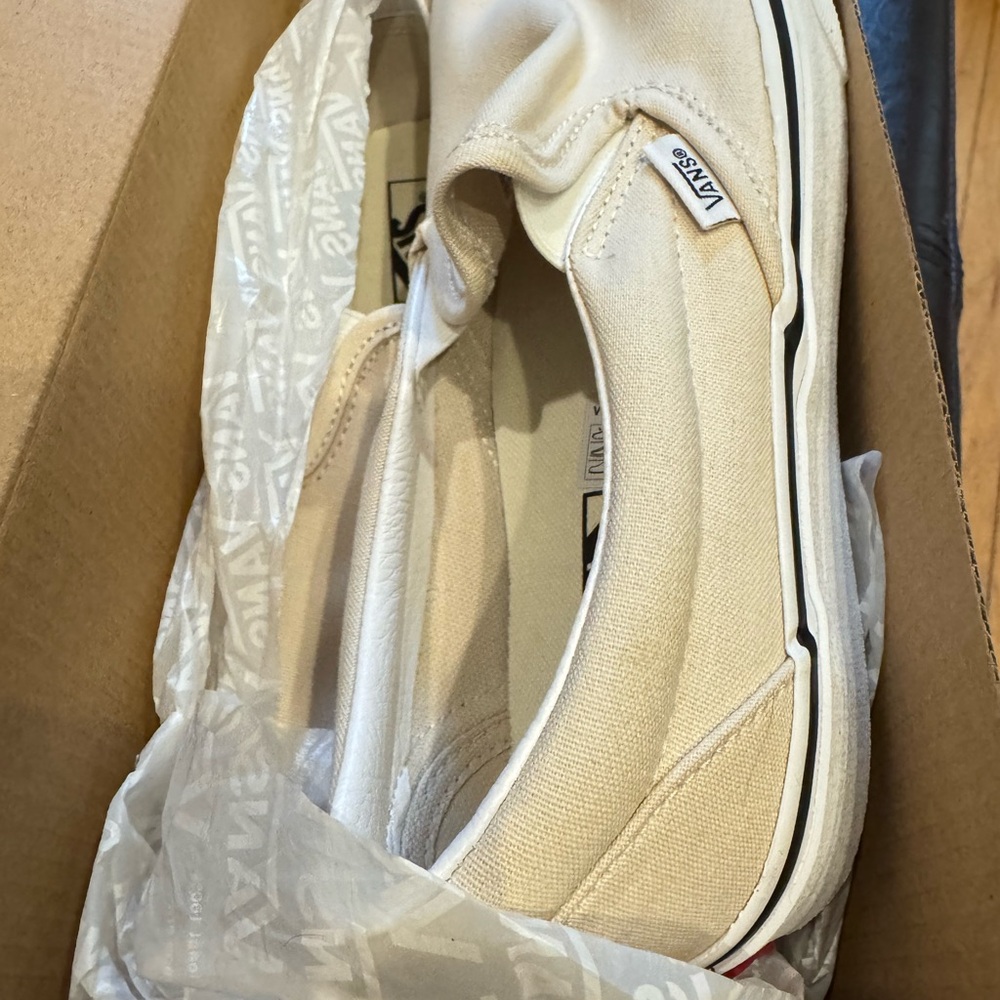 NWT Vans Women's Sneakers in Birch